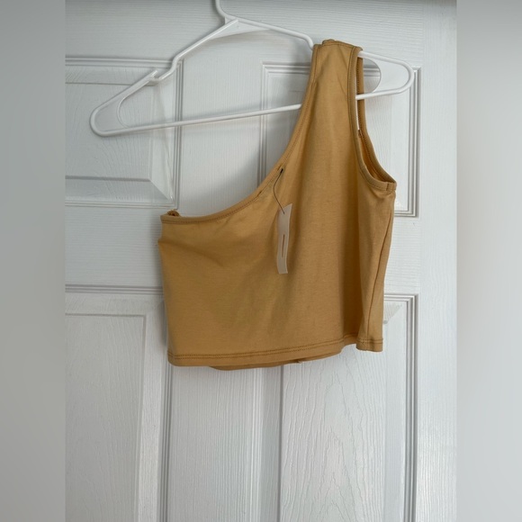 Tan One-Shoulder 95 Iconic Car Graphic Crop Top Size Large - Picture 9 of 10